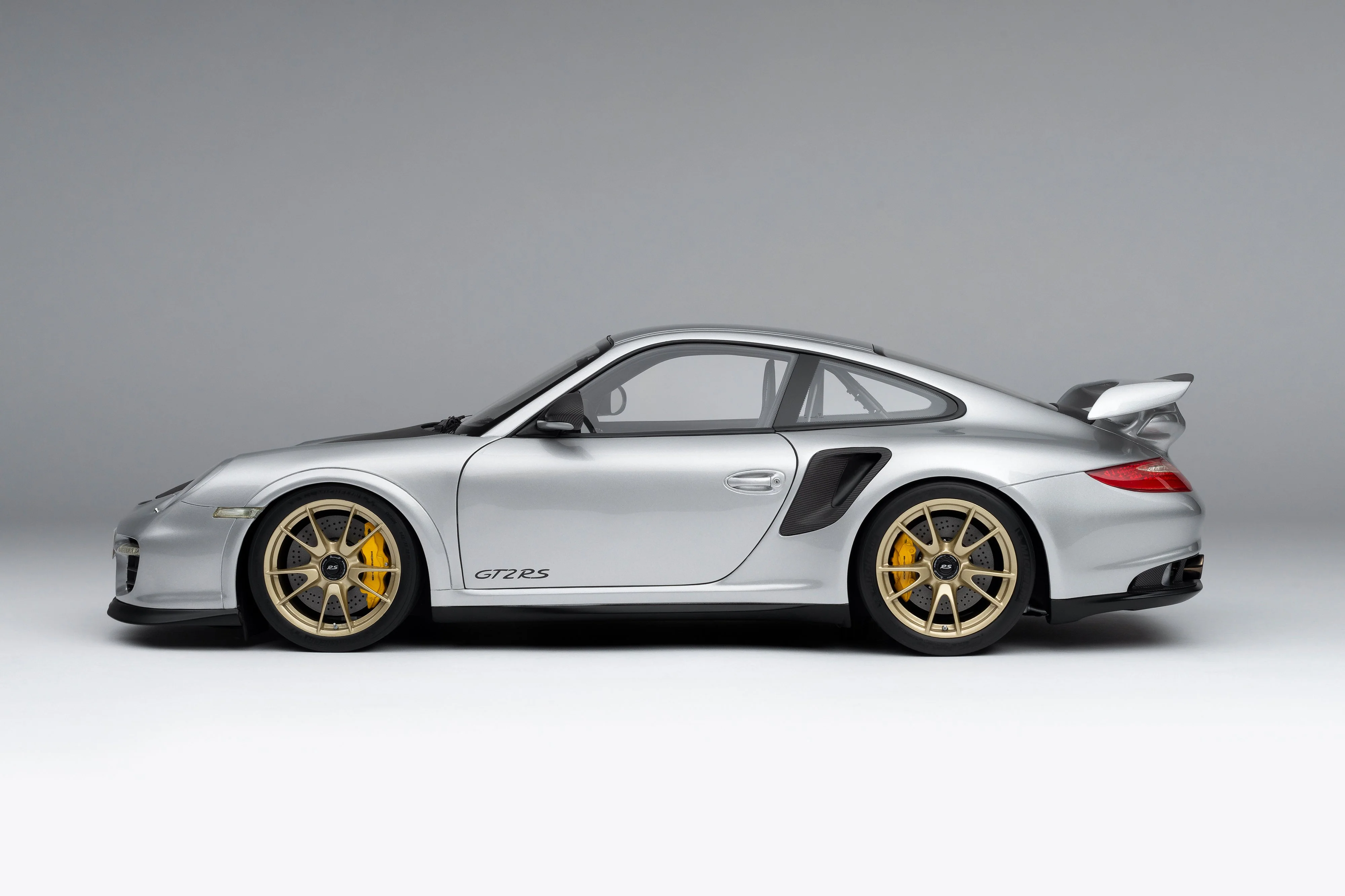 Porsche 911 GT2 RS (2010) - Image 6