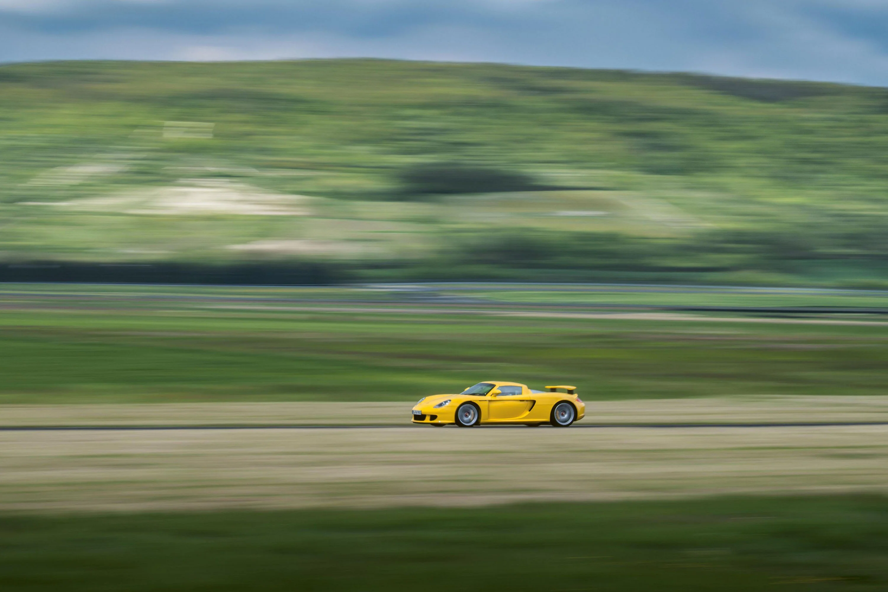 Porsche Carrera GT - Image 6