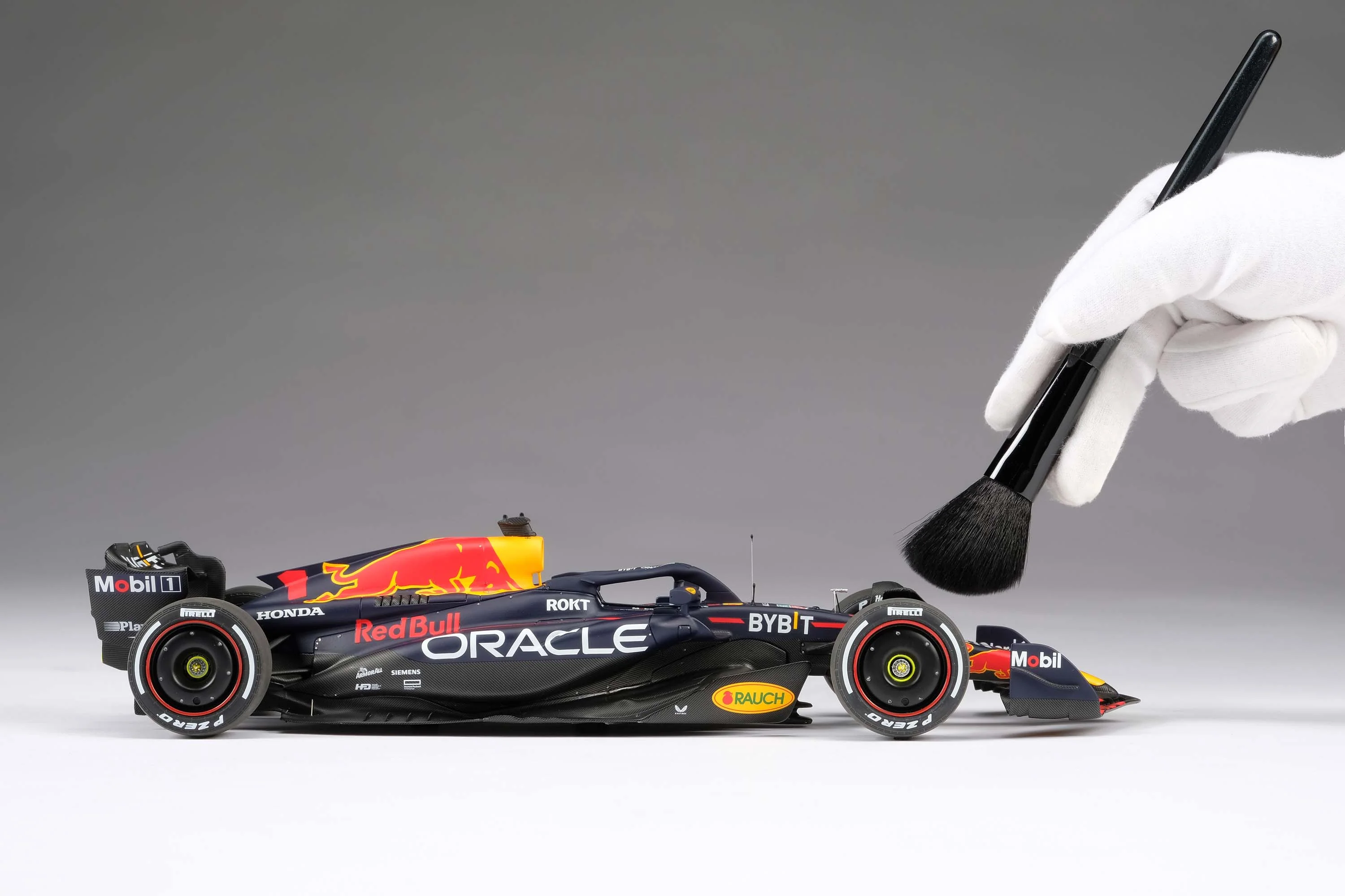 Oracle Red Bull Racing RB19 - 2023 Season Livery - Image 4