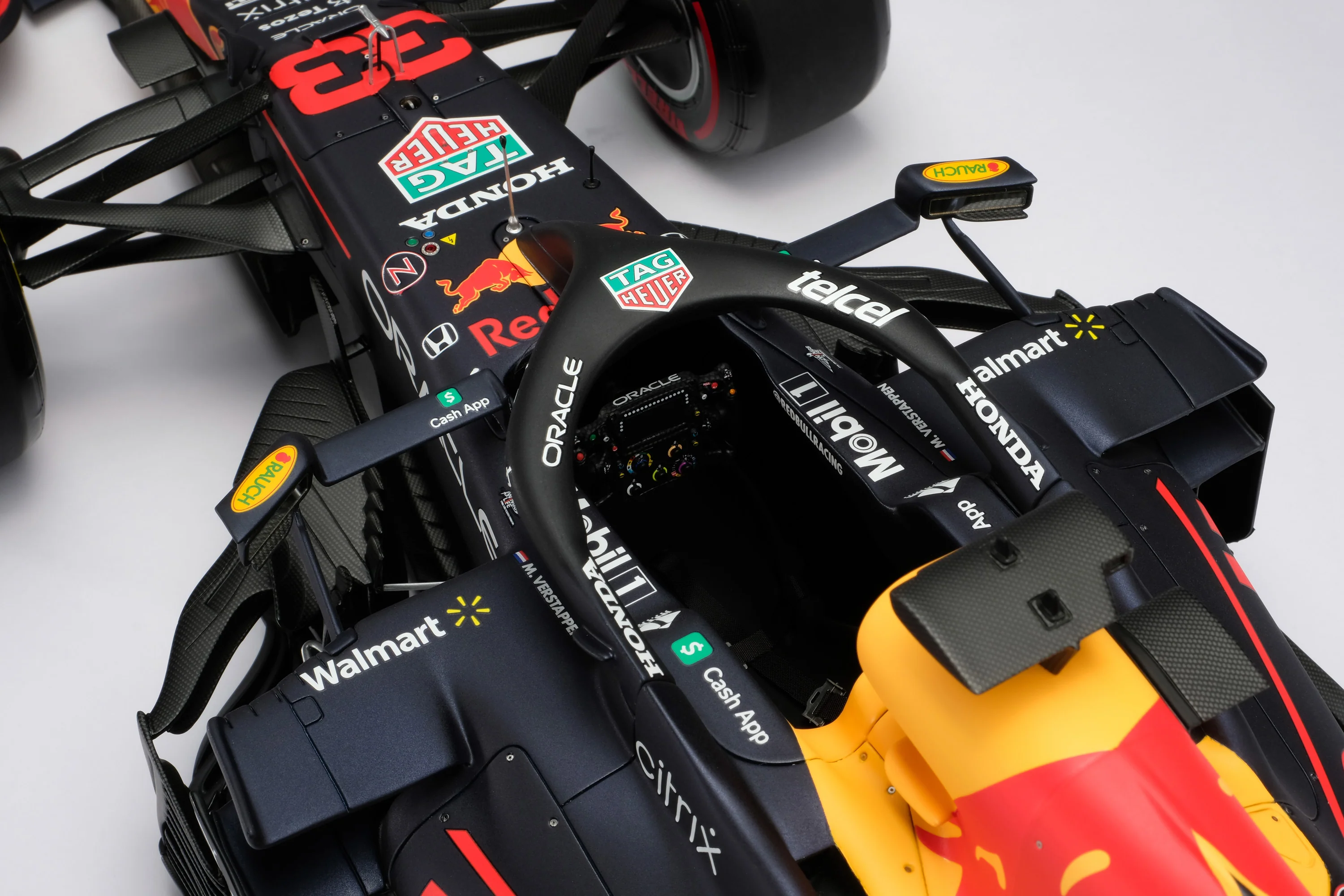 Red Bull Racing Honda RB16B - 2021 Abu Dhabi Grand Prix - Image 29