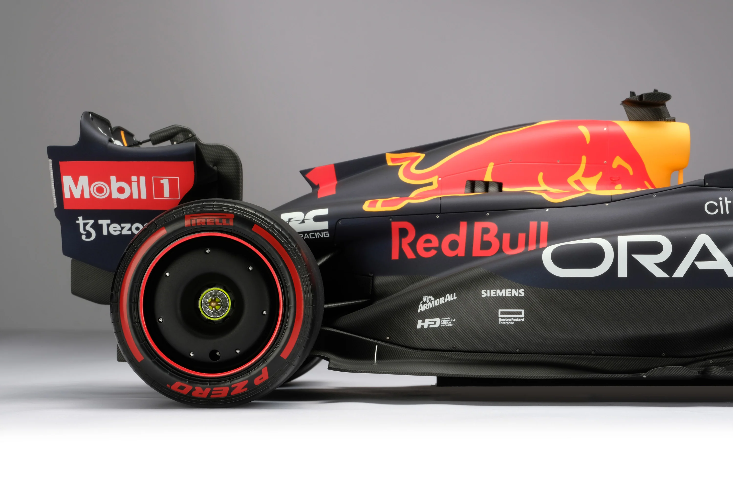 Oracle Red Bull Racing RB18 - 2022 Dutch Grand Prix - Image 16