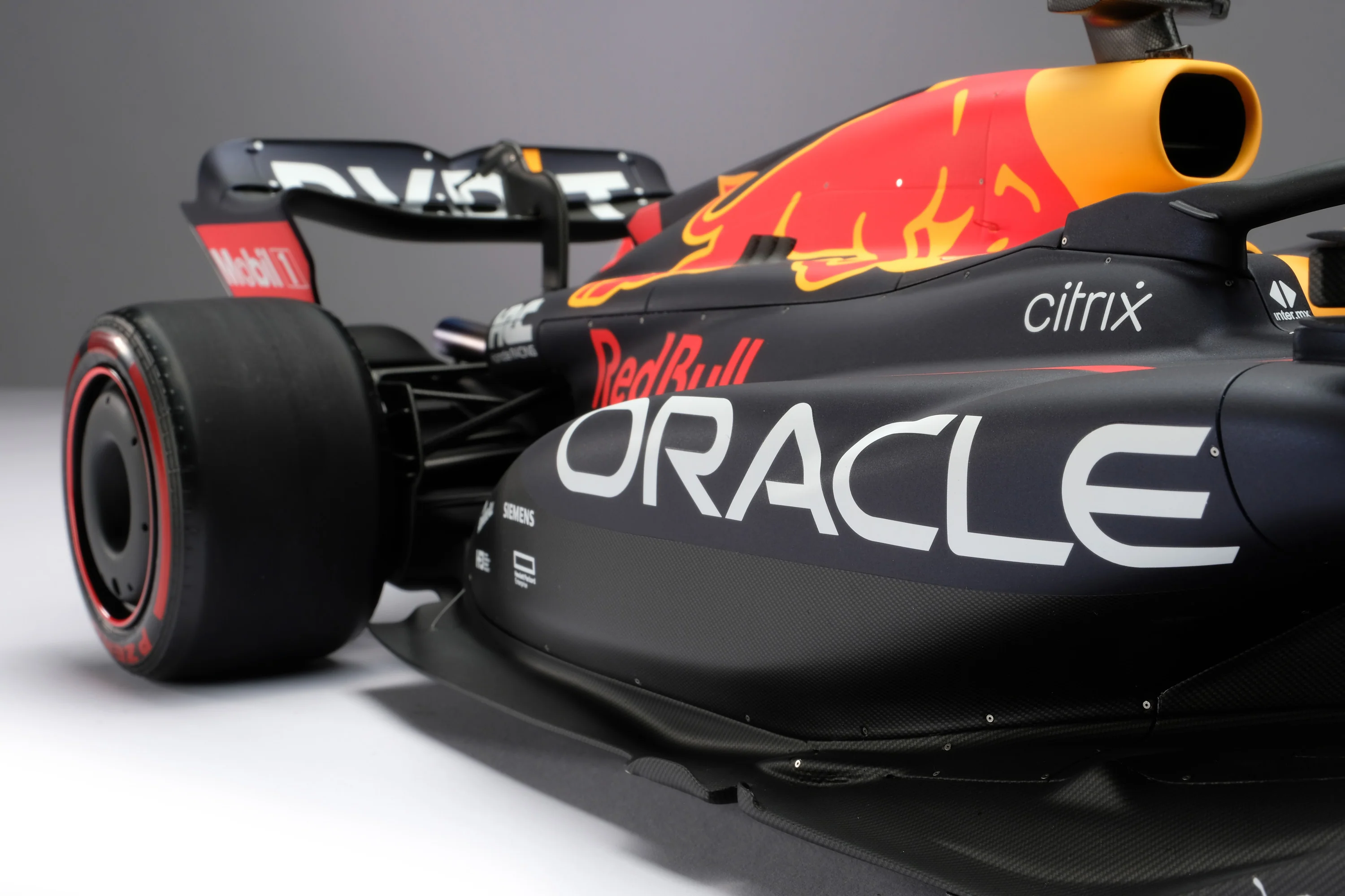 Oracle Red Bull Racing RB18 - 2022 Dutch Grand Prix - Image 17