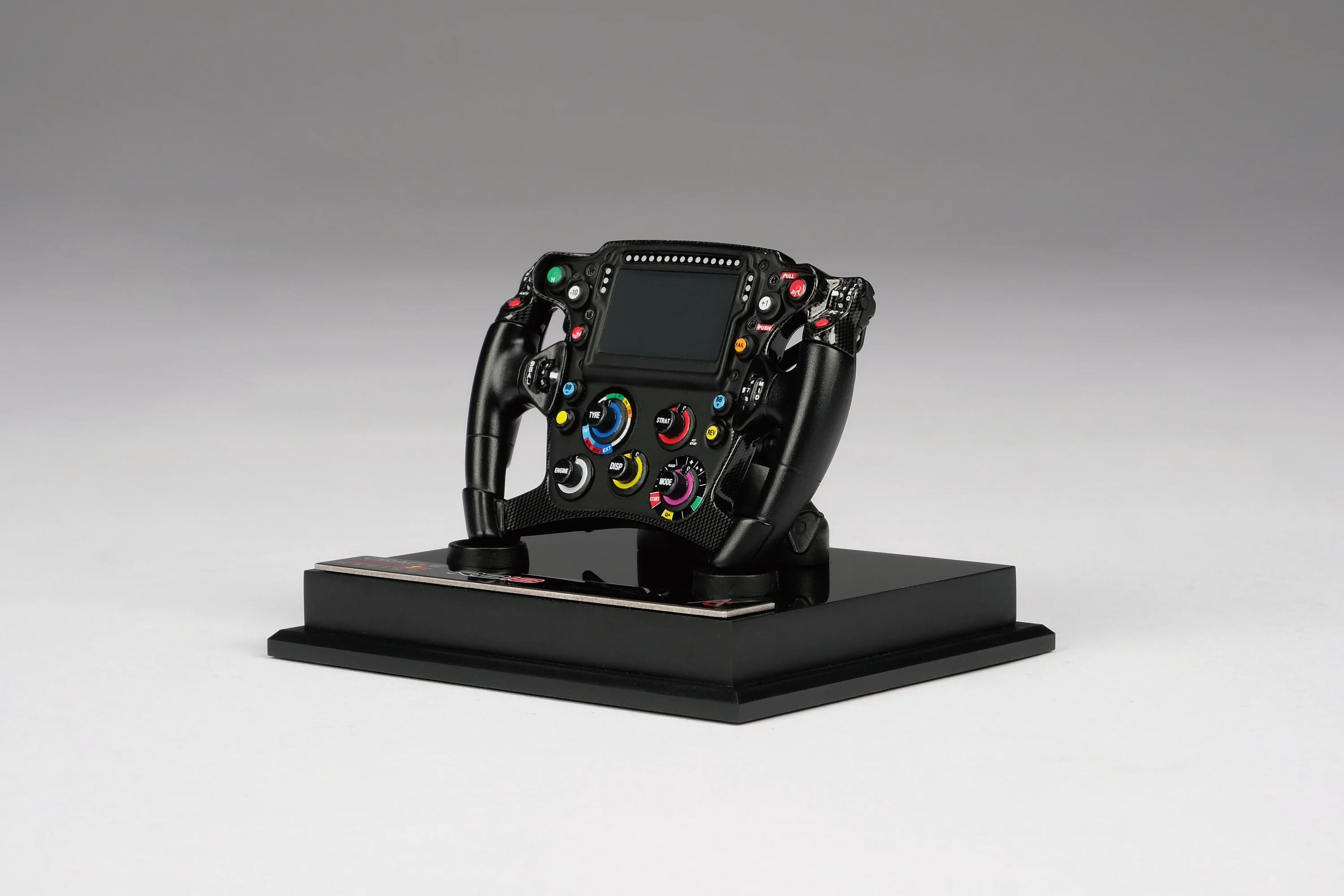 Oracle Red Bull Racing RB18 (2022) Steering Wheel - Image 7