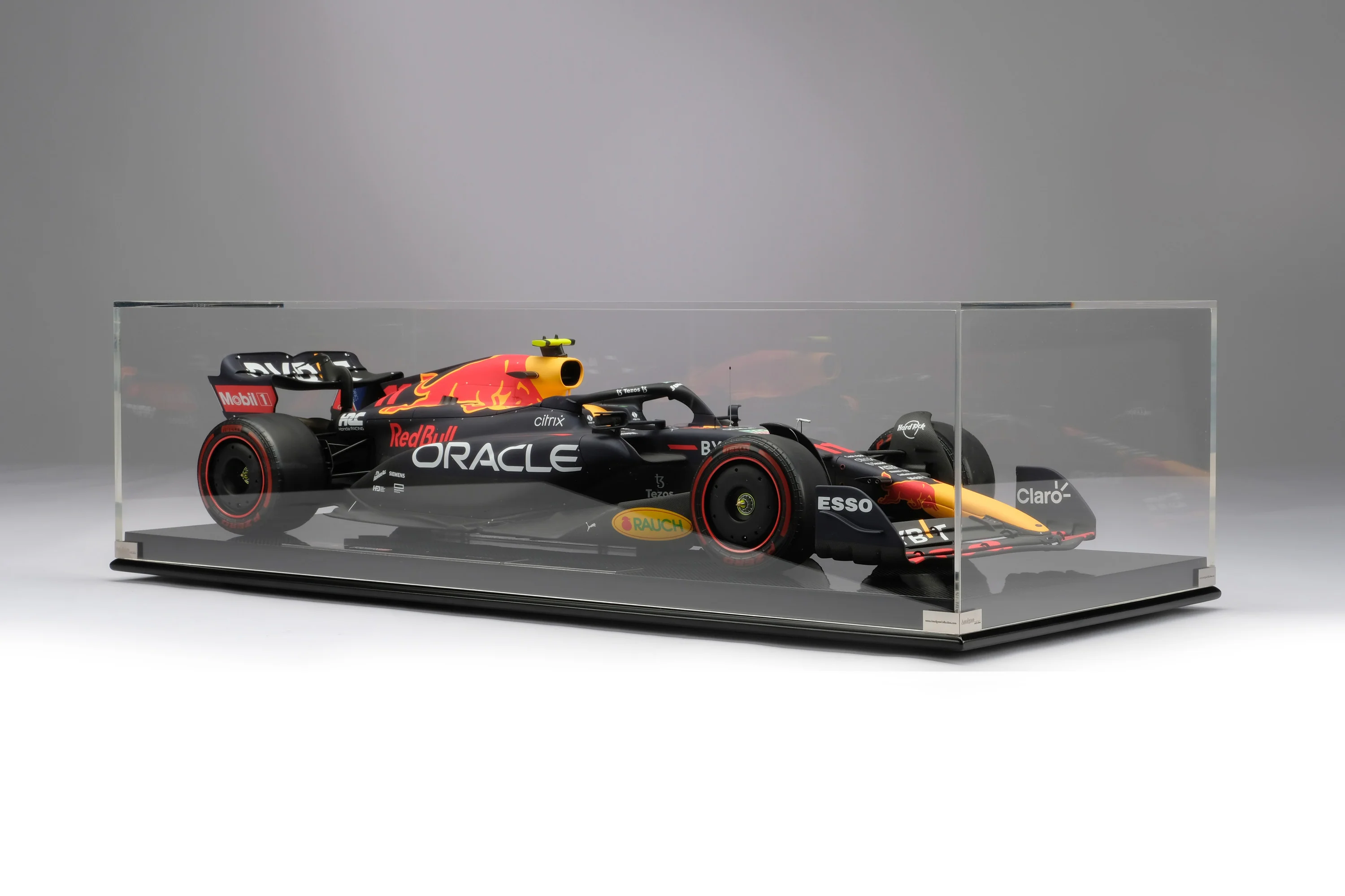 Oracle Red Bull Racing RB18 - 2022 Dutch Grand Prix - Image 42