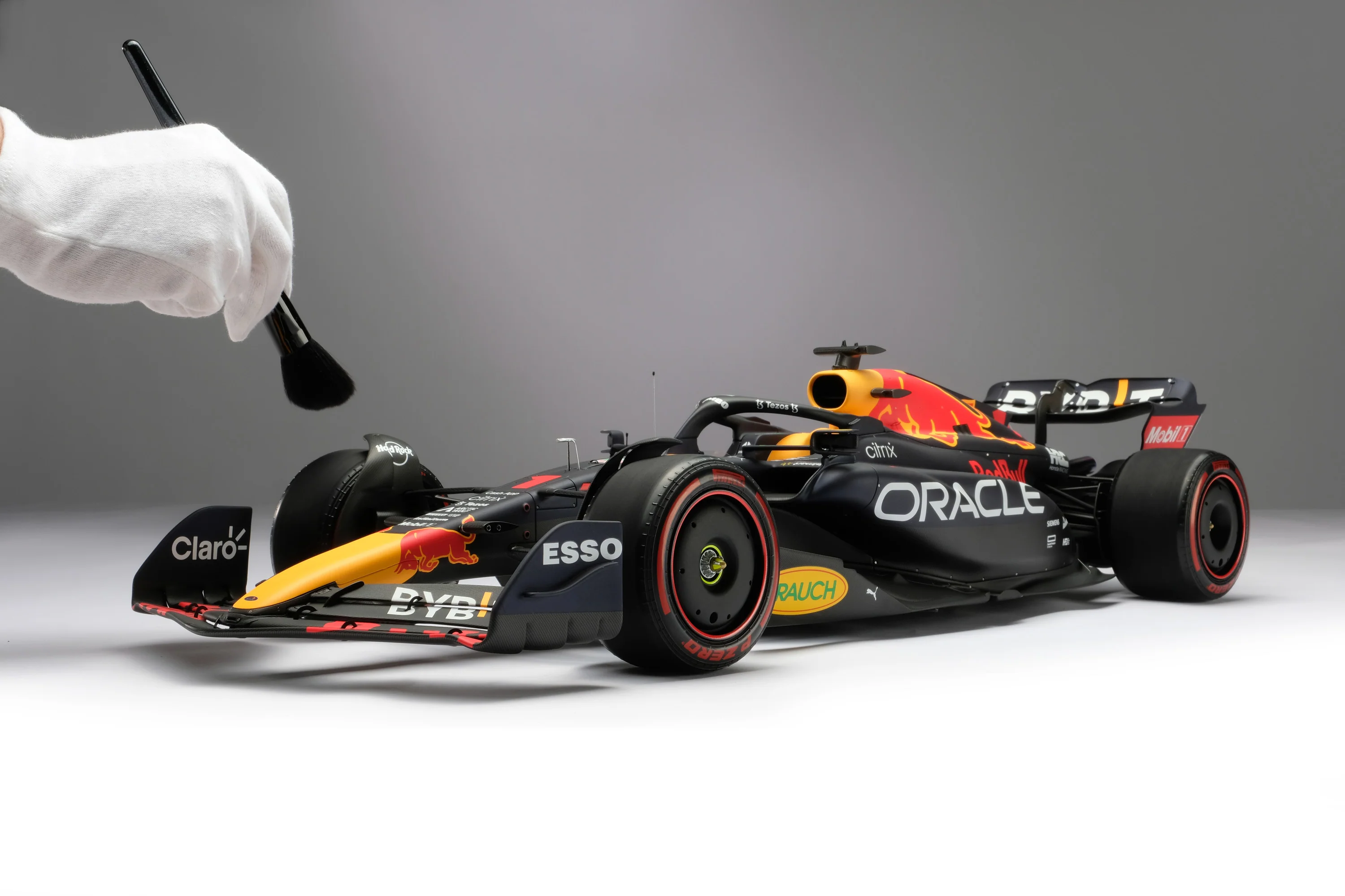 Oracle Red Bull Racing RB18 - 2022 Dutch Grand Prix - Image 6