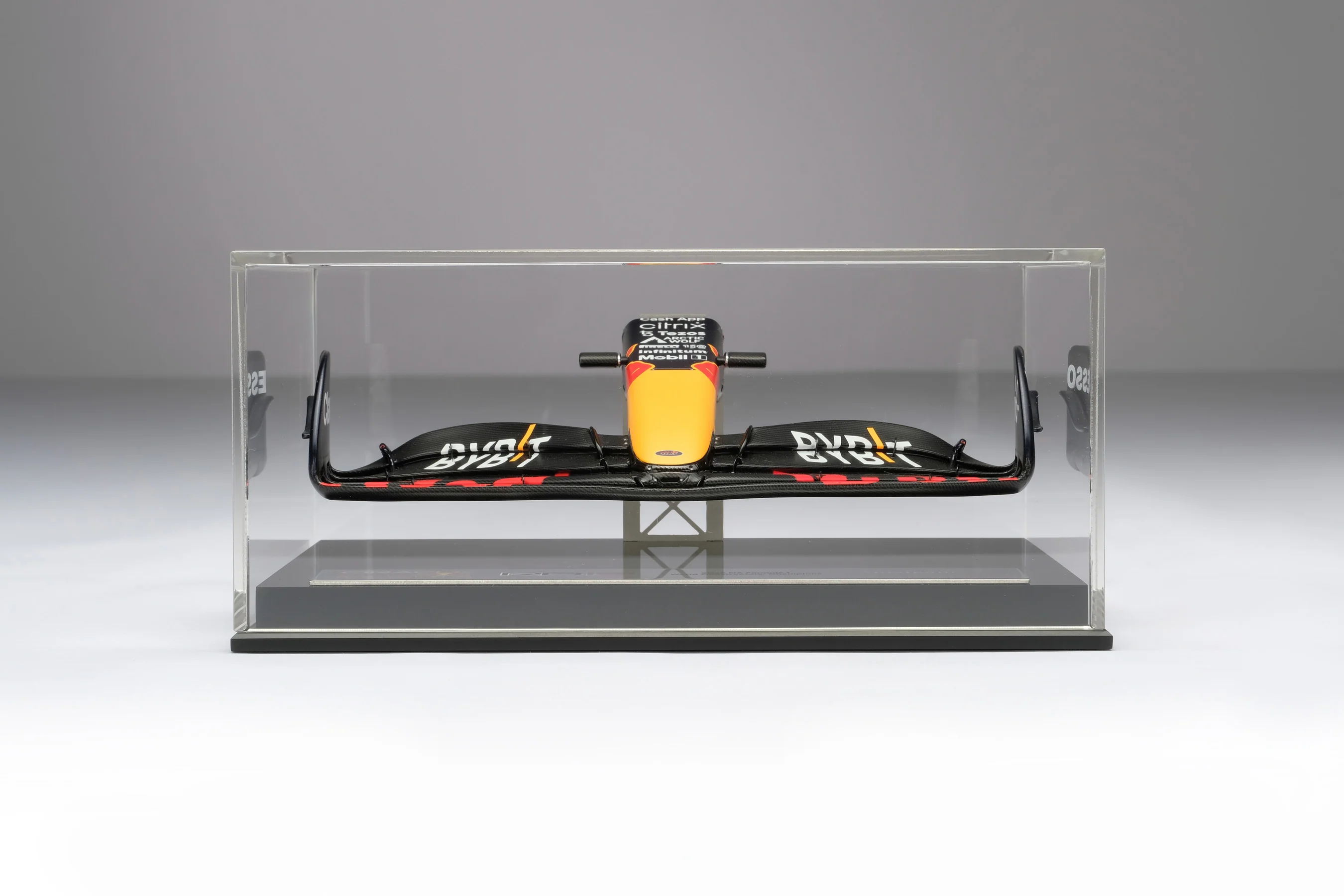 Oracle Red Bull Racing RB18 Nosecone - Image 8