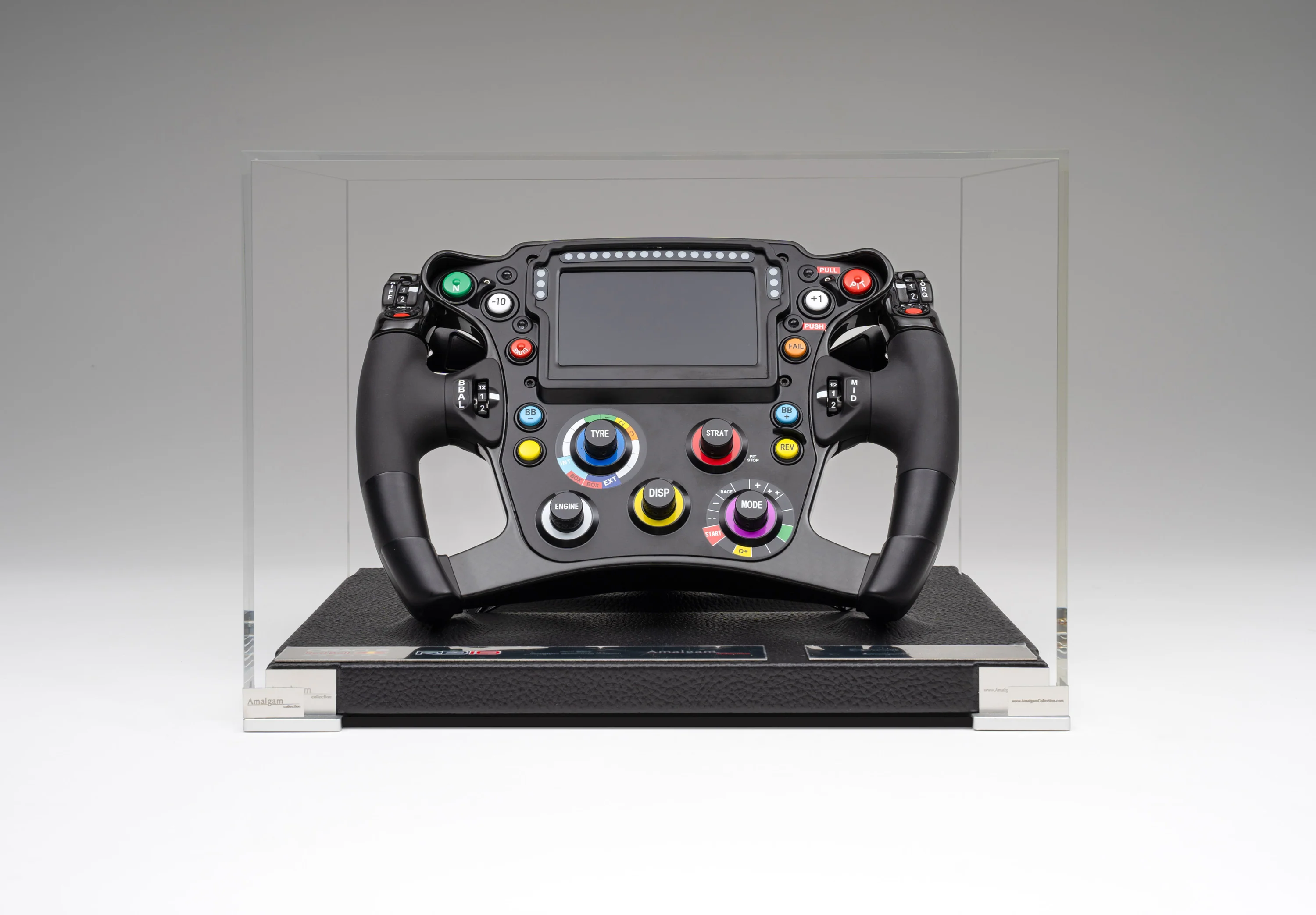 Oracle Red Bull Racing RB18 Steering Wheel (2022) - Image 16