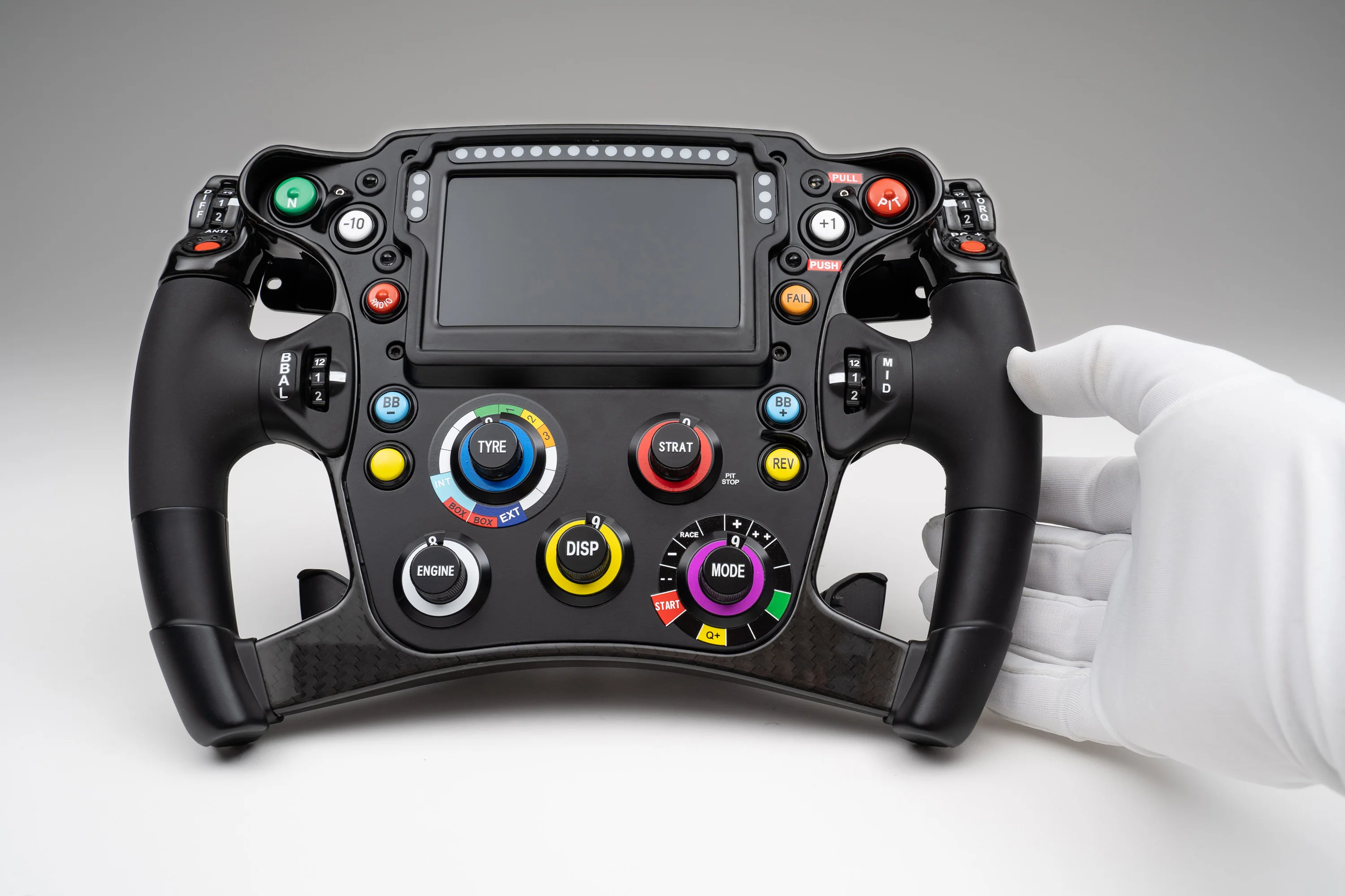 Oracle Red Bull Racing RB18 Steering Wheel (2022) - Image 4