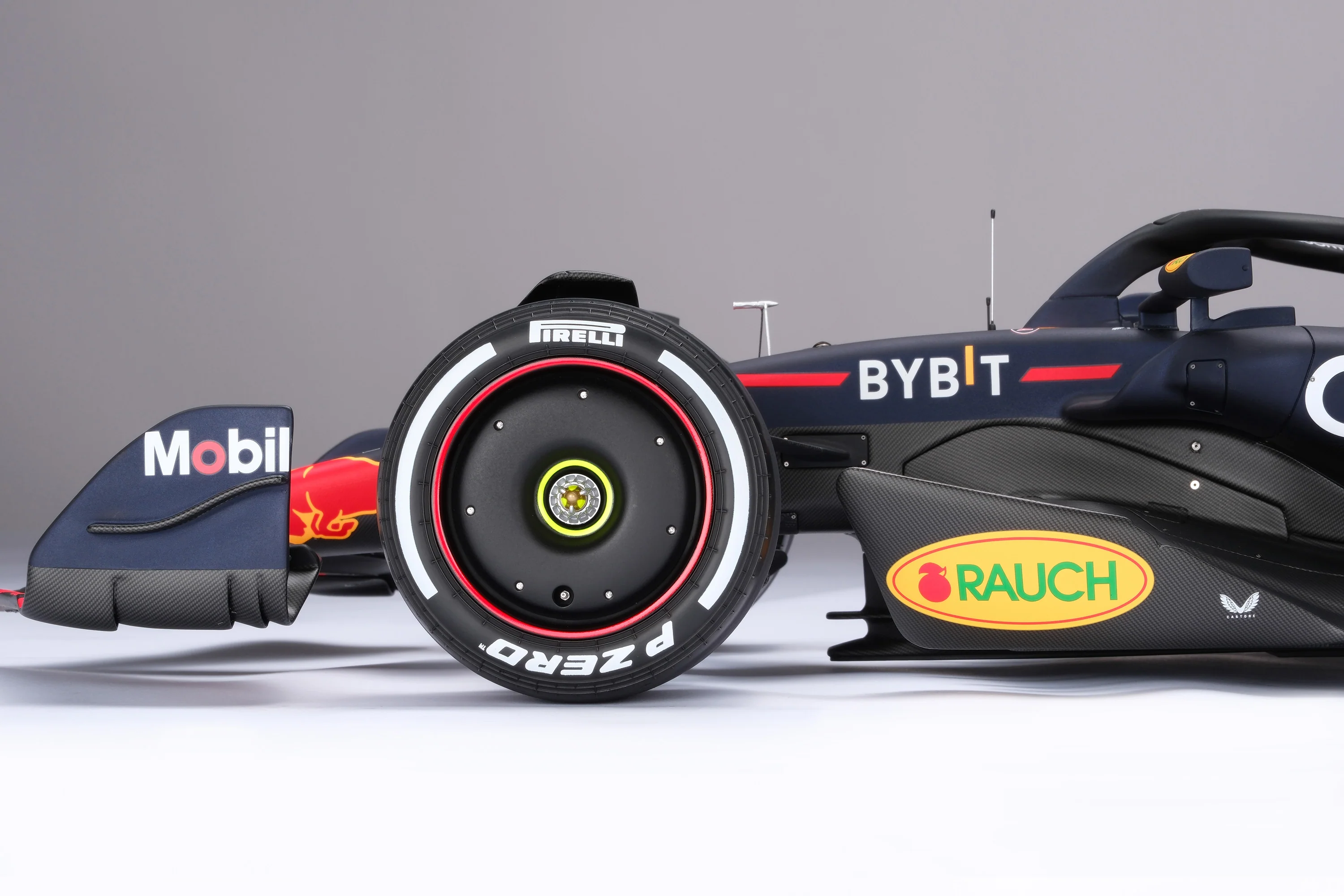 Oracle Red Bull Racing RB19 - 2023 Season Livery - Image 15