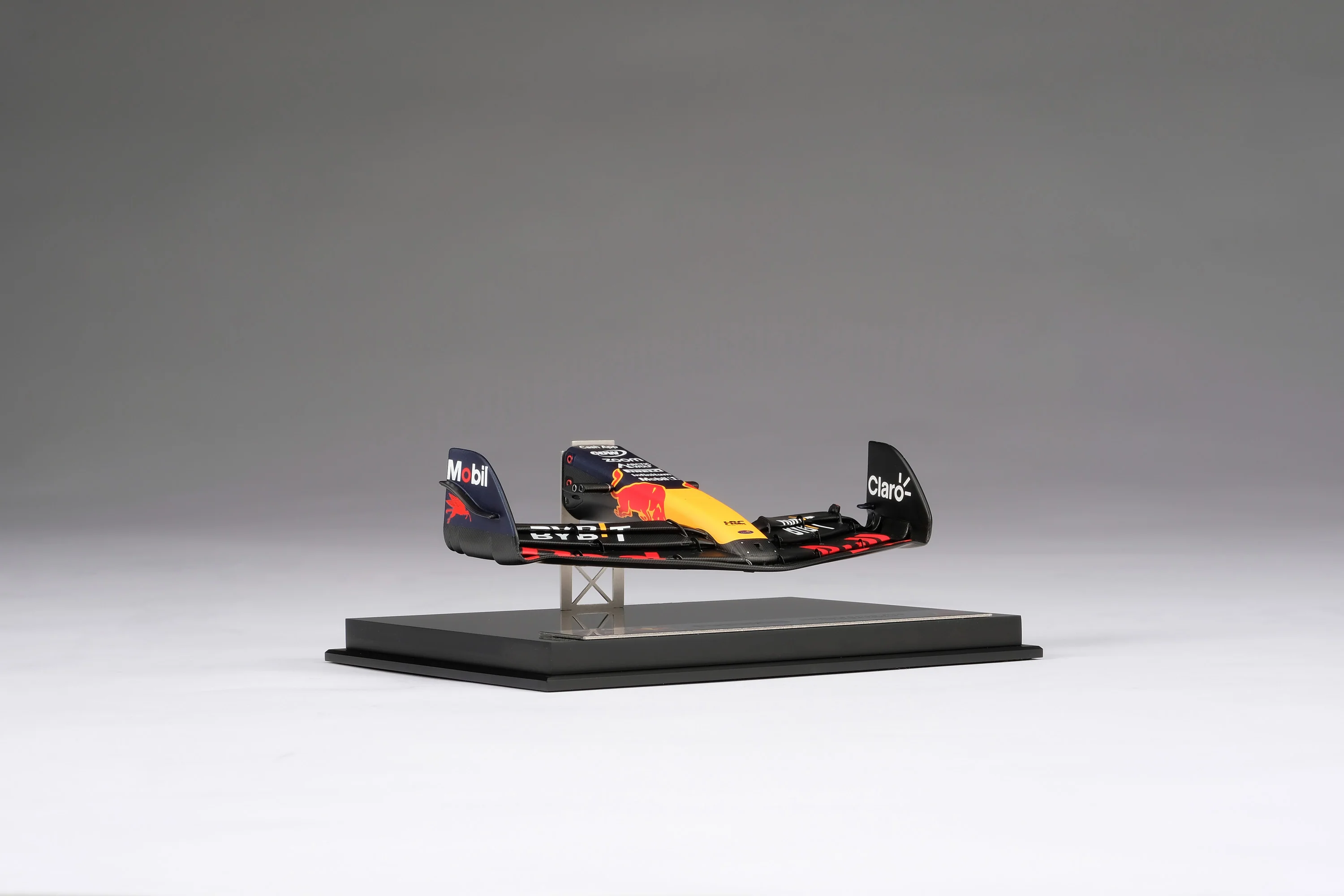 Oracle Red Bull Racing RB19 Nosecone (2023) - Image 7