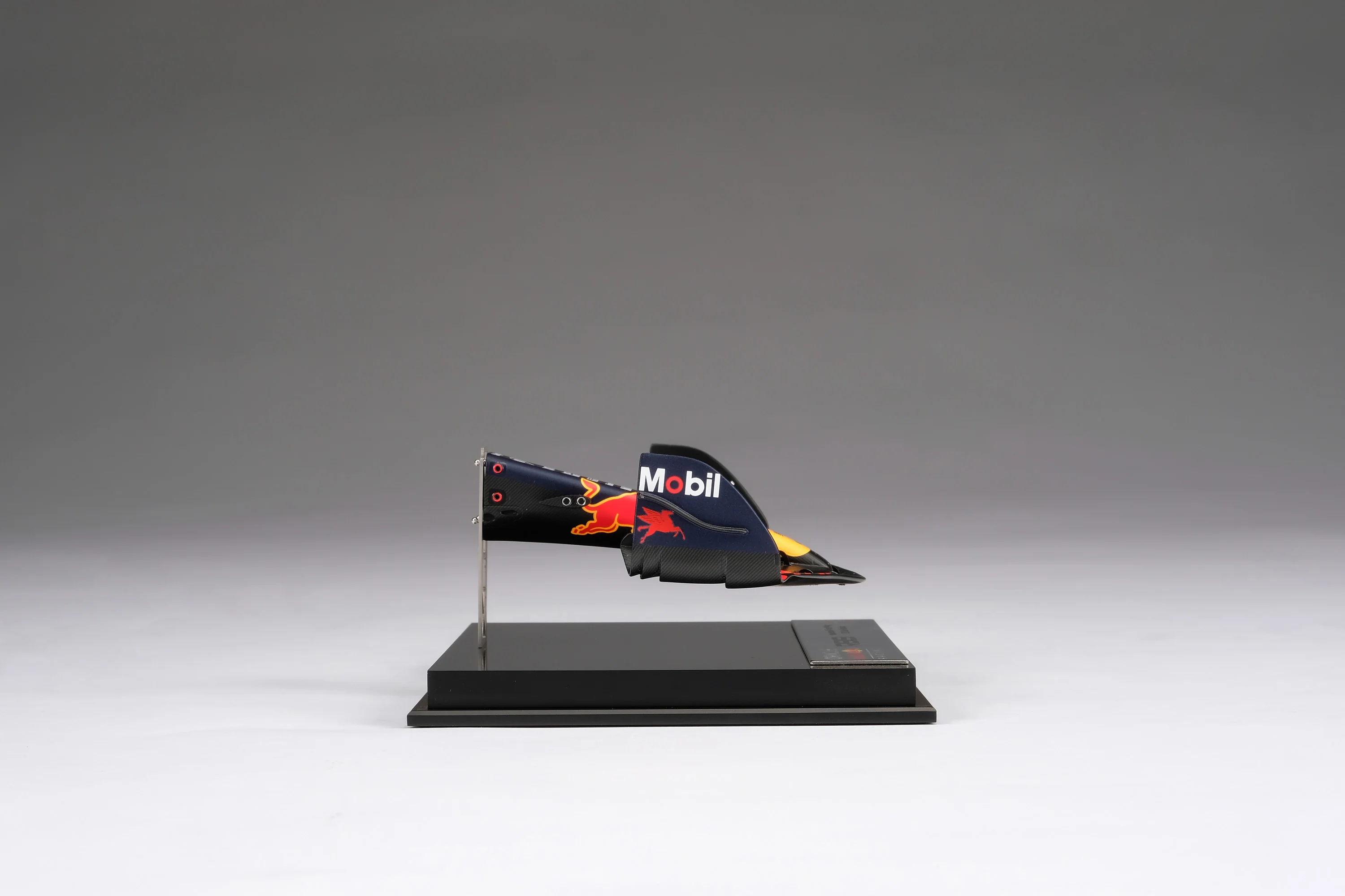 Oracle Red Bull Racing RB19 Nosecone (2023) - Image 8