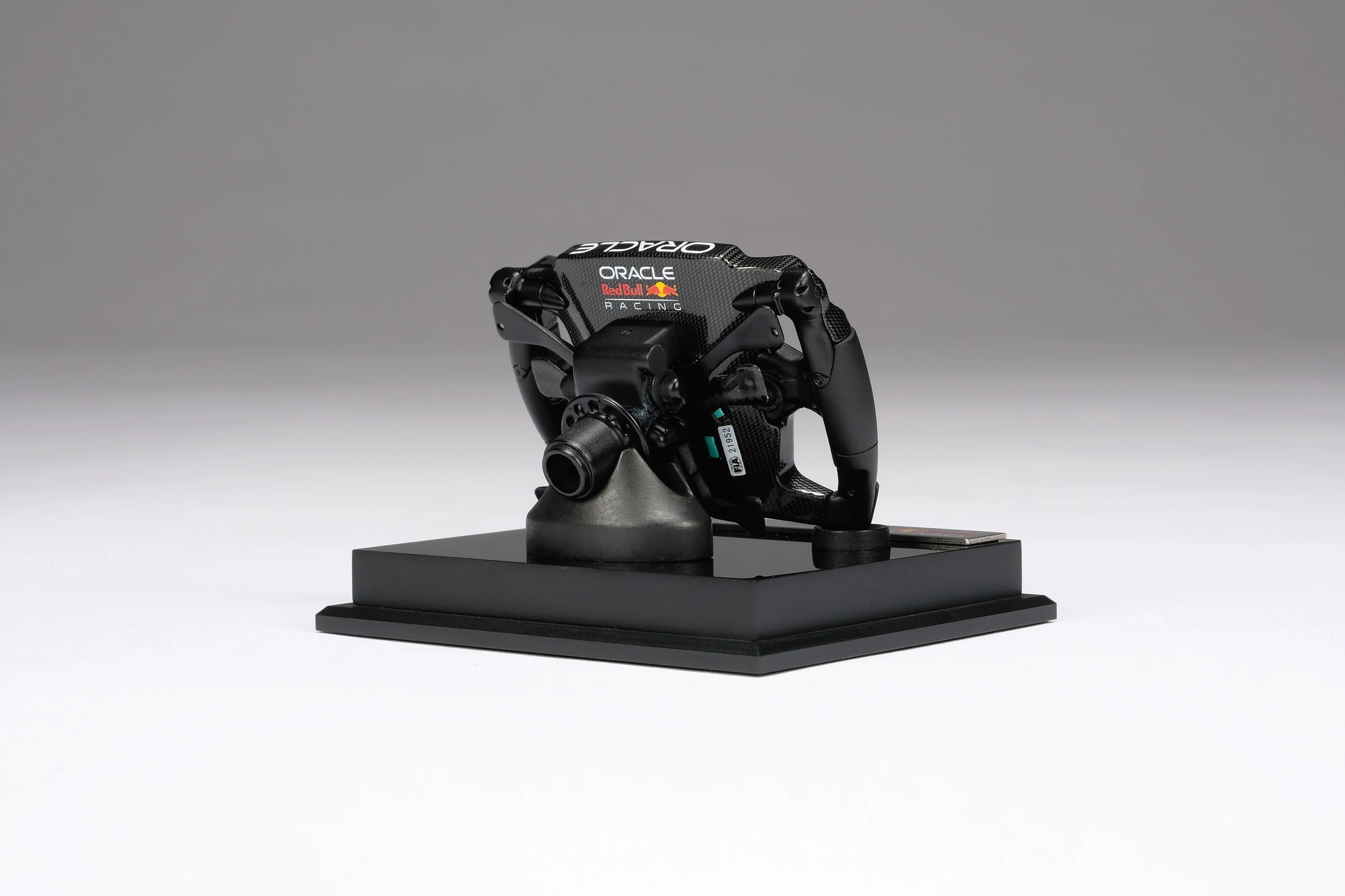 Oracle Red Bull Racing RB19 (2023) Steering Wheel - Image 10