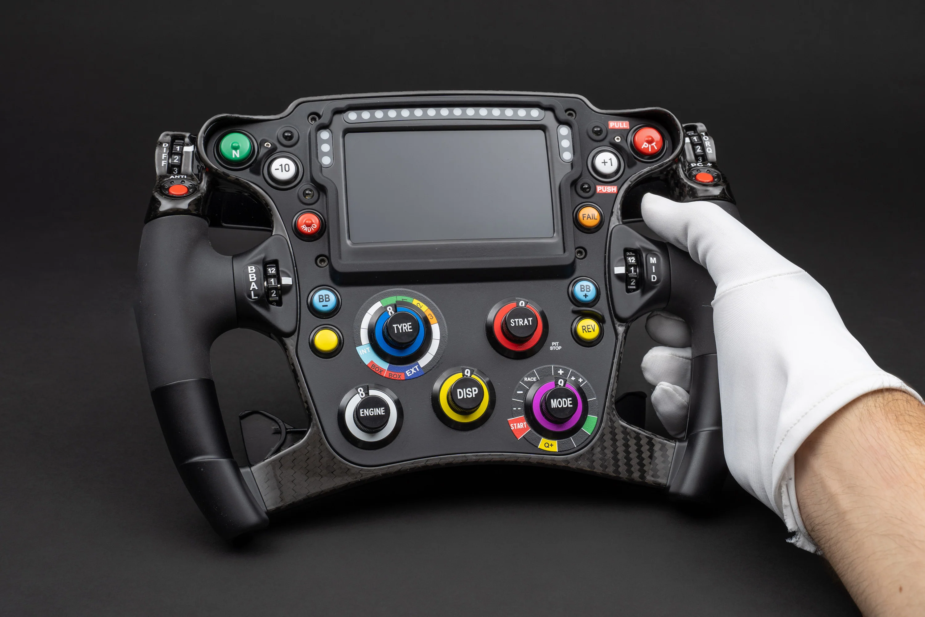 Oracle Red Bull Racing RB19 Steering Wheel (2023) - Image 3