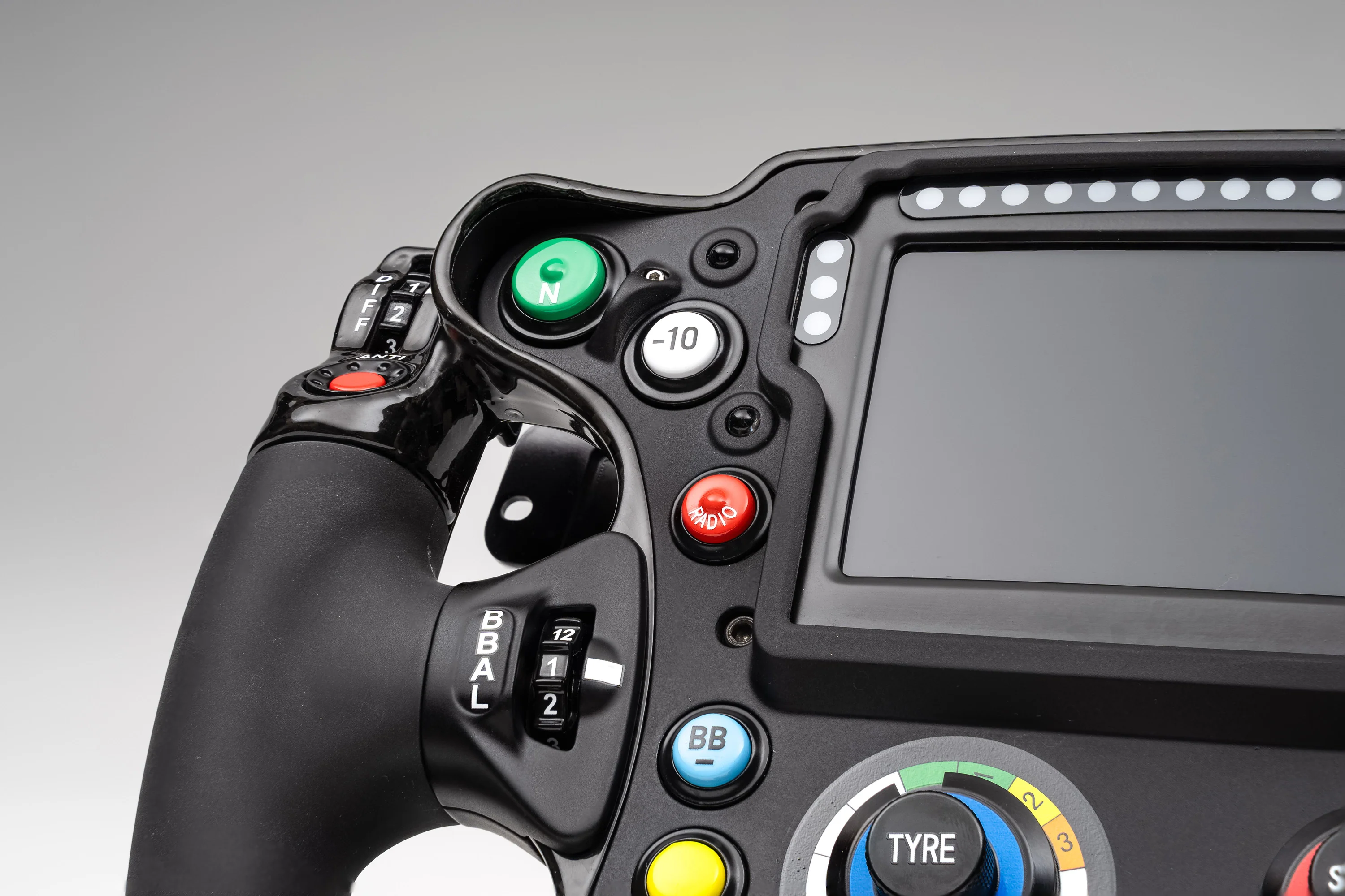 Oracle Red Bull Racing RB19 Steering Wheel (2023) - Image 7